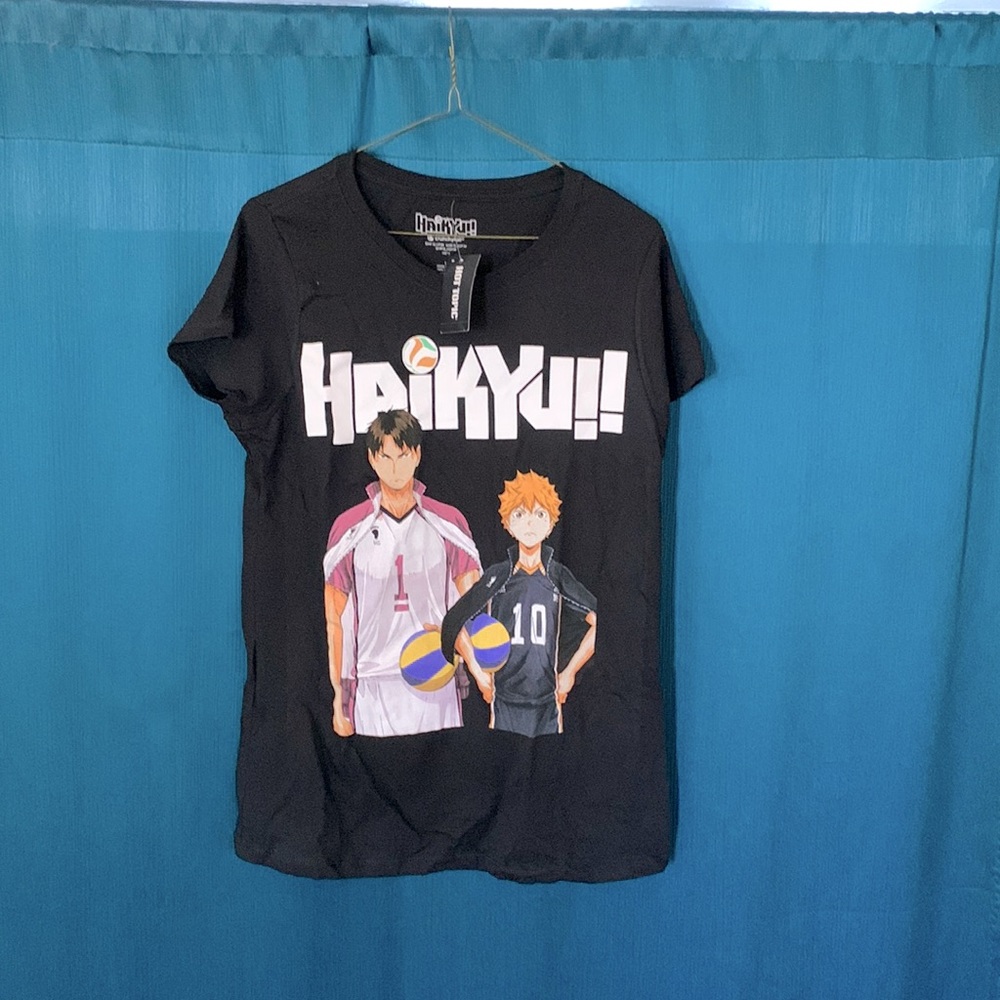 Hot Topic Haikyu T-Shirt L